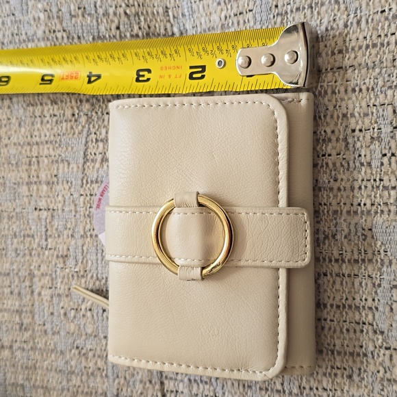 MUNDI BRAND WOMEN'S "ALMOND" WALLET WITH RFID PROTECTION - Picture 9 of 13